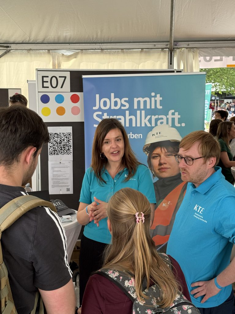 Kolleg*innen aus den Entsorgungsbetrieben